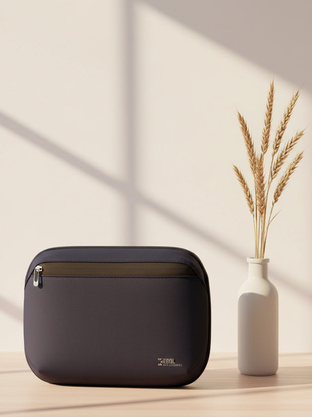 Travessary Classy Techie Box